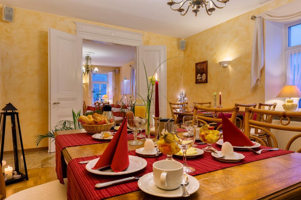 Moselhotel Ludwigs Köwerich エクステリア 写真