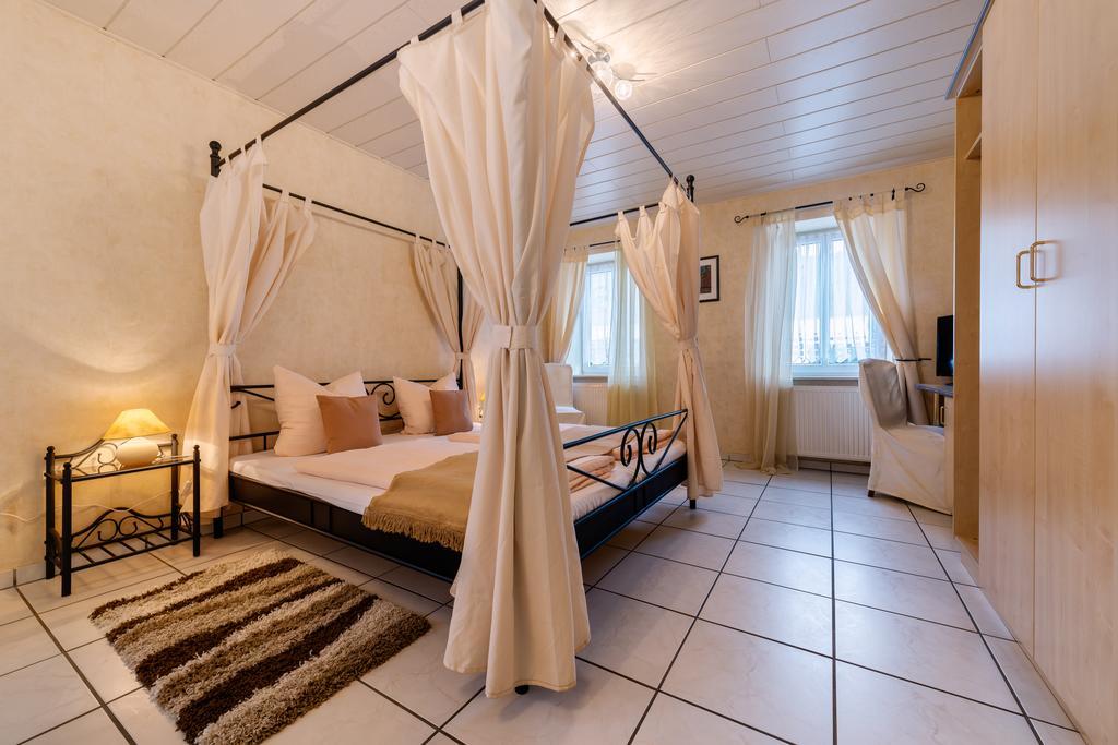 Moselhotel Ludwigs Köwerich 部屋 写真